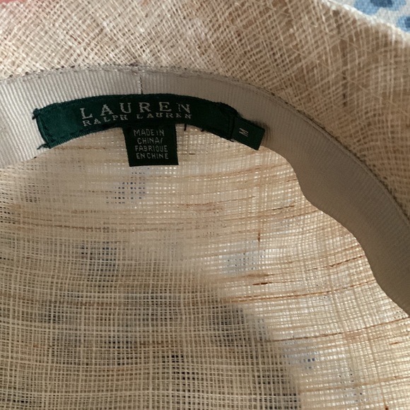 Straw hat with bow trim. - Picture 4 of 5